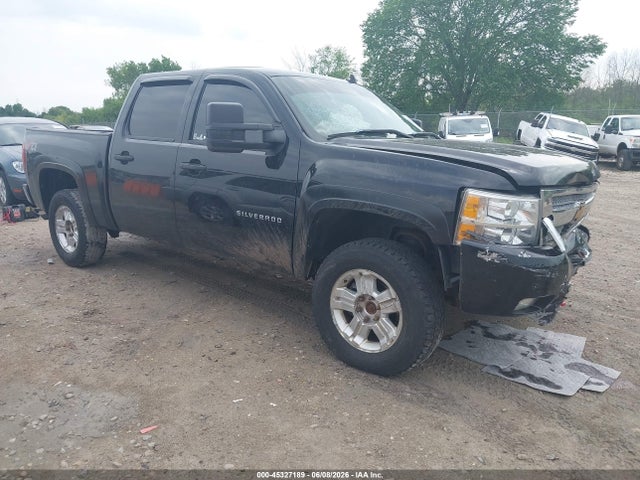 Salvage Chevrolet Silverado 1500 Image