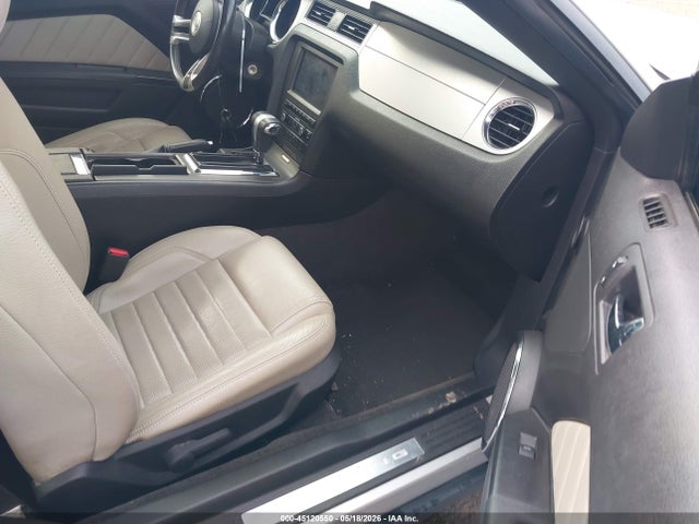 Ford Mustang V6 Premium