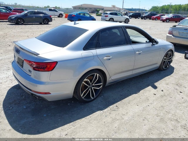 Audi A4 2.0t Premium