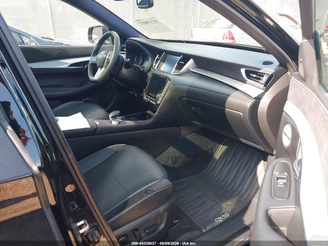 INFINITI Qx Essential