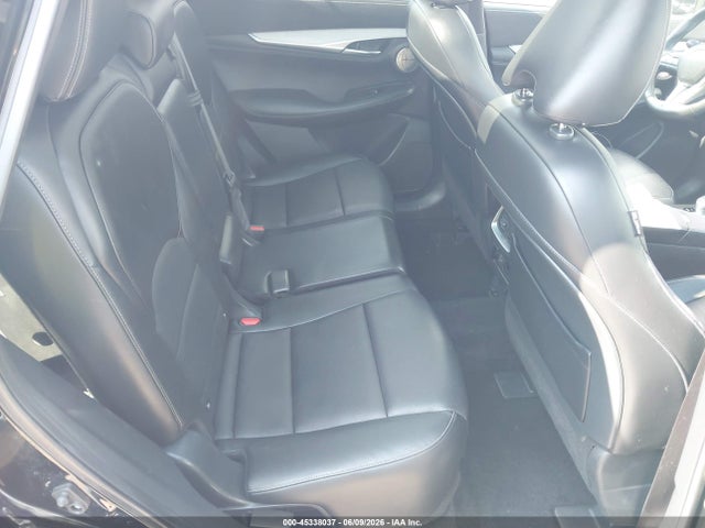 INFINITI Qx Essential