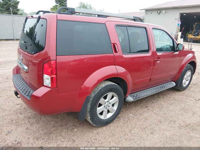 Nissan Pathfinder Sv