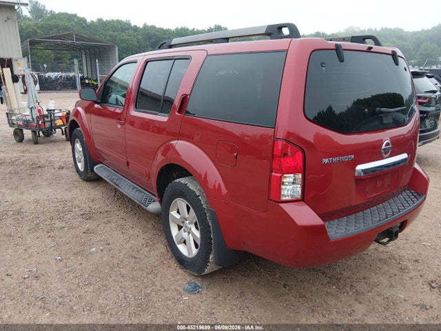 Nissan Pathfinder Sv