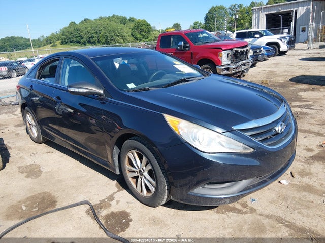 Salvage Hyundai SONATA Image