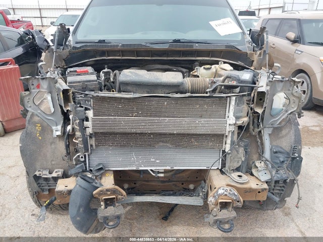 Chevrolet Silverado 1500 2wd  Short Bed Custom