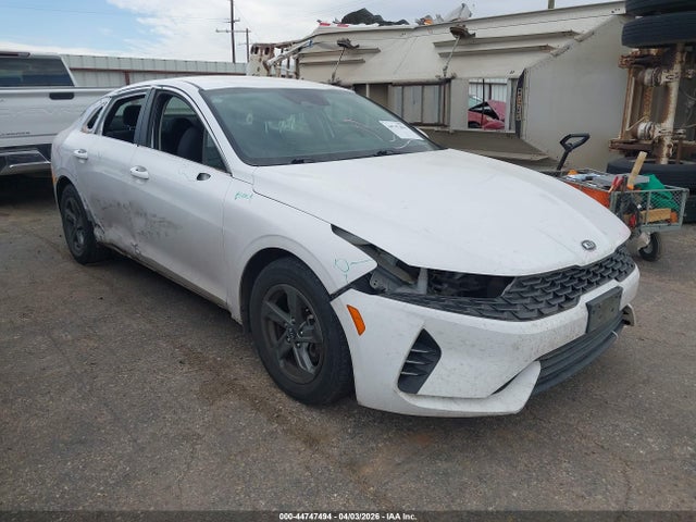 Salvage Kia K5 Image
