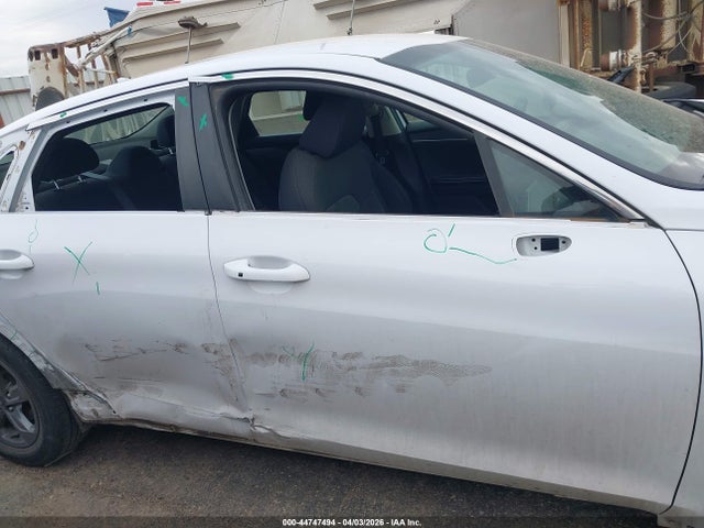 Kia K5 Lxs
