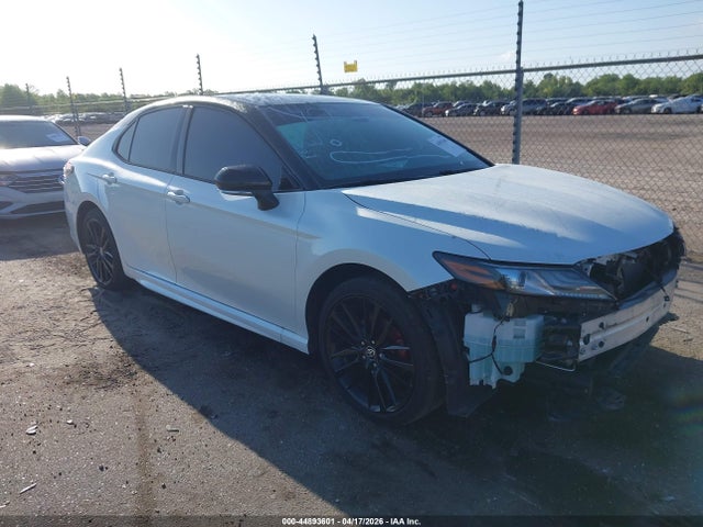 Salvage Toyota Camry Image