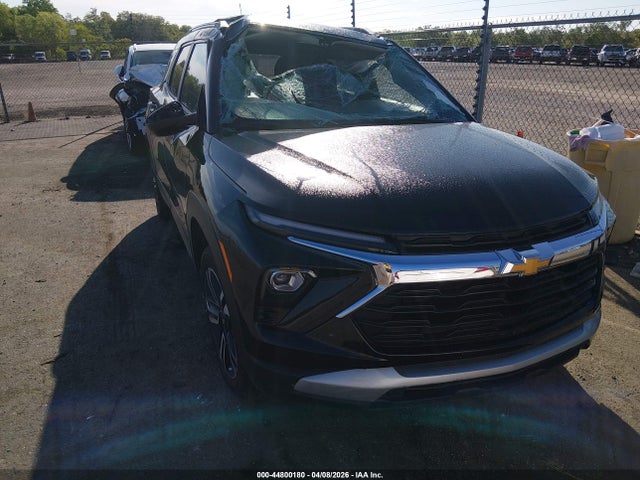 Salvage Chevrolet Trailblazer Image