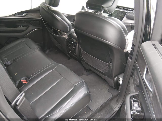 Jeep Grand Cherokee Overland 4x2