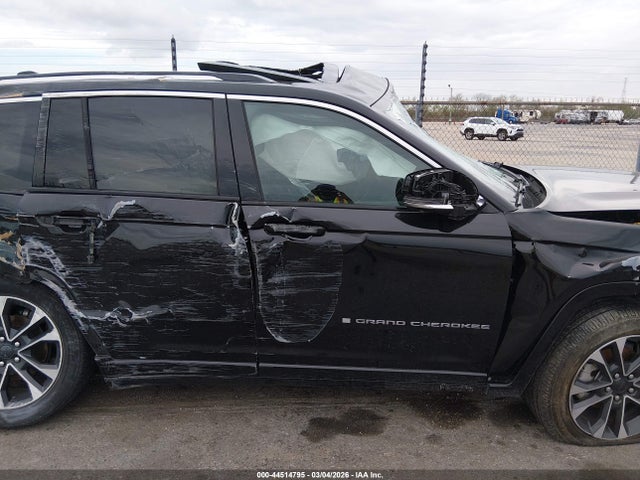 Jeep Grand Cherokee Overland 4x2