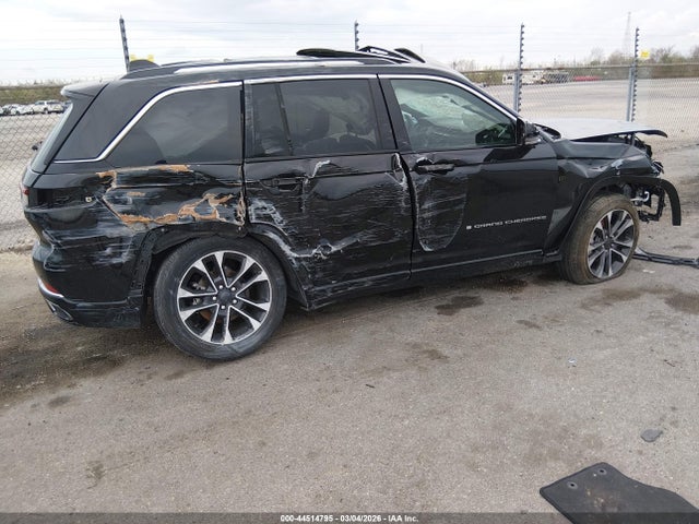 Jeep Grand Cherokee Overland 4x2