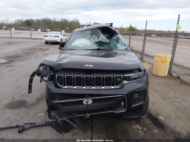 Jeep Grand Cherokee Overland 4x2
