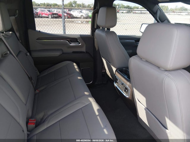 GMC Sierra 1500 2wd  Short Box Slt