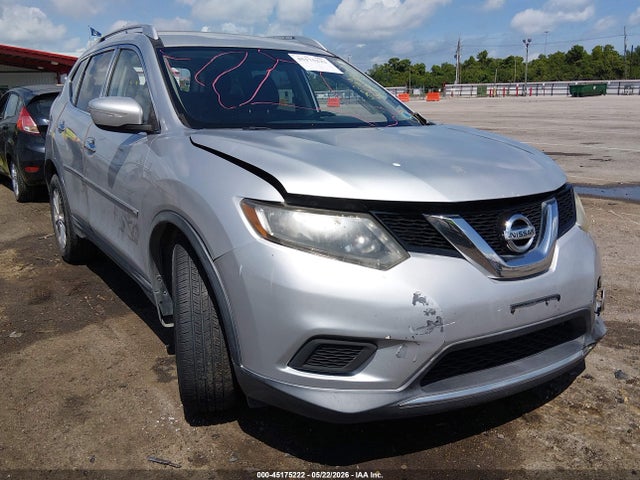 Salvage Nissan Rogue Image