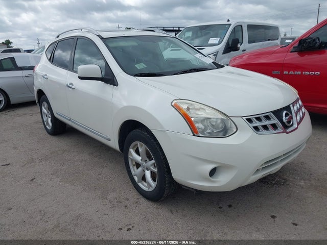 Salvage Nissan Rogue Image