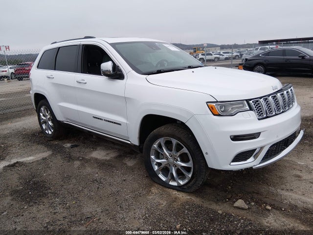 Salvage Jeep Grand Cherokee Image
