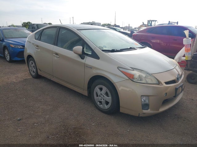 Salvage Toyota Prius Image