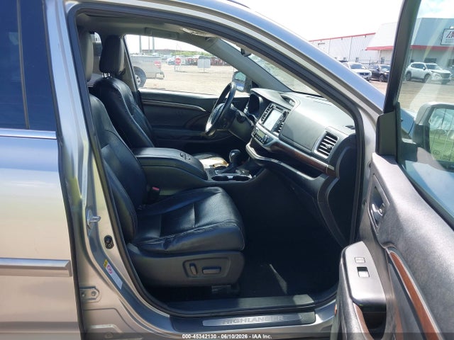 Toyota Highlander Limited V6