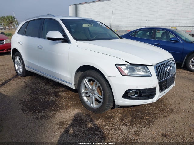 Salvage Audi Q5 Image
