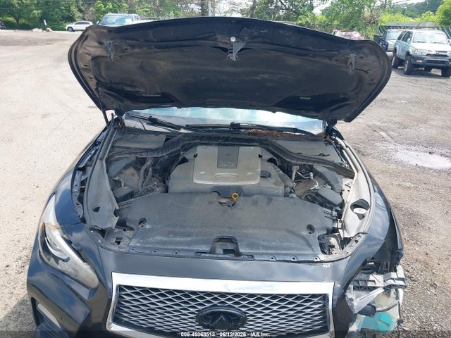INFINITI Q50 Sport