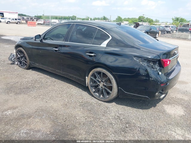 INFINITI Q50 Sport