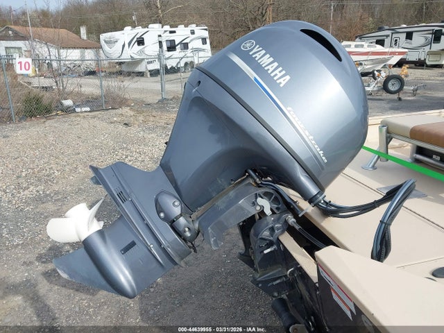 G3 Bay 17 Boat
