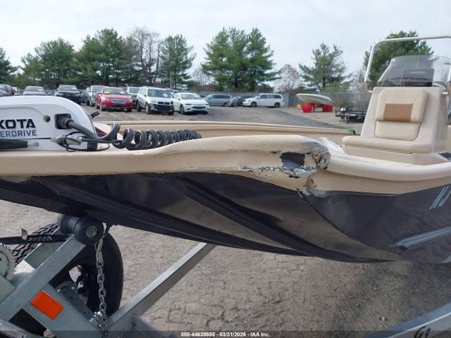 G3 Bay 17 Boat