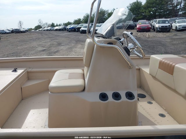 G3 Bay 17 Boat