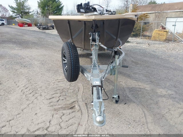G3 Bay 17 Boat