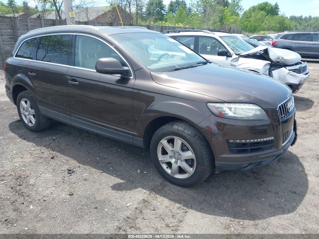 Salvage Audi Q7 Image