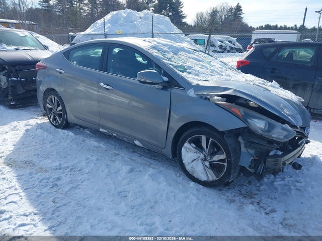 Salvage Hyundai ELANTRA Image