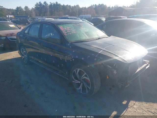 Salvage Volkswagen Jetta Image