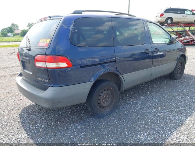 Toyota Sienna Le