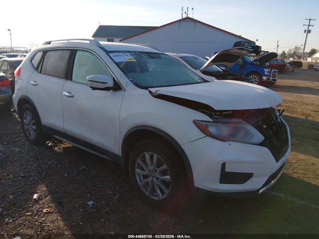 Salvage Nissan Rogue Image