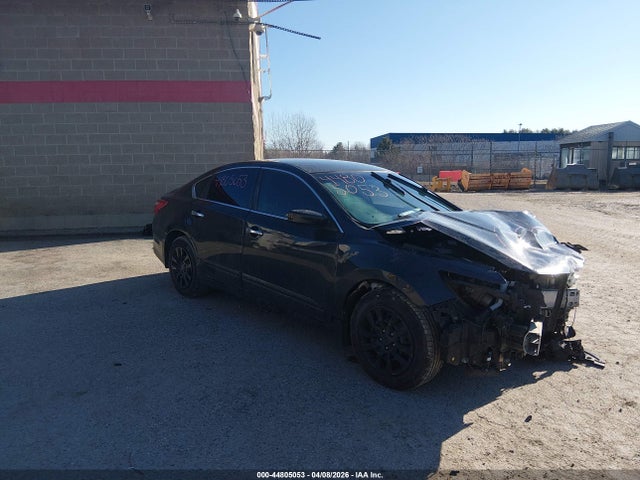 Salvage Nissan Altima Image