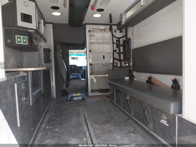 Ford E-450