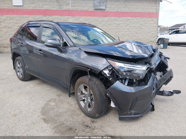 Salvage Toyota RAV4 Image