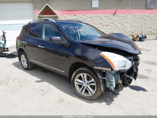 Salvage Nissan Rogue Image