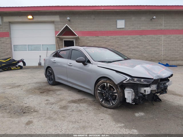 Salvage Kia K5 Image