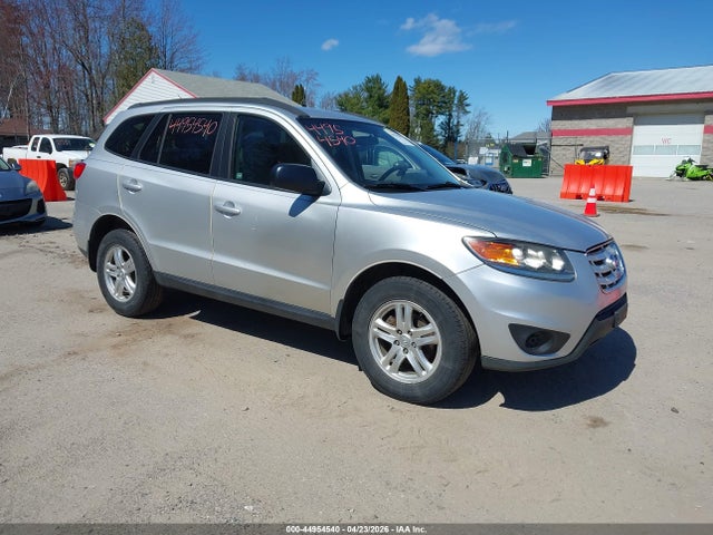 Salvage Hyundai SANTA FE Image