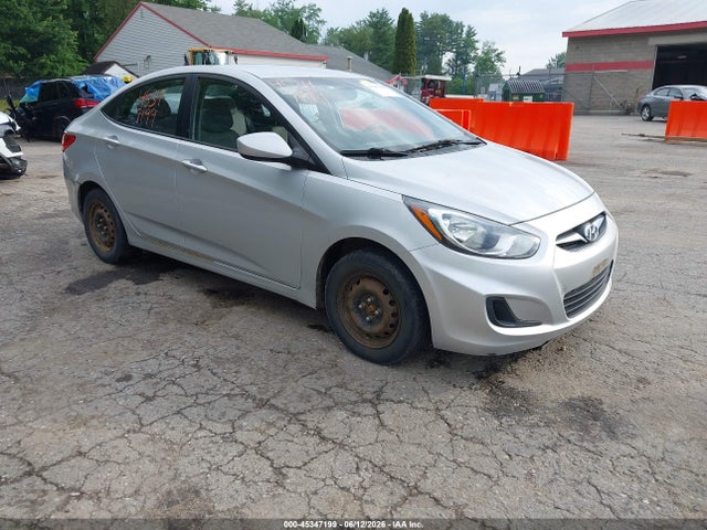 Salvage Hyundai ACCENT Image