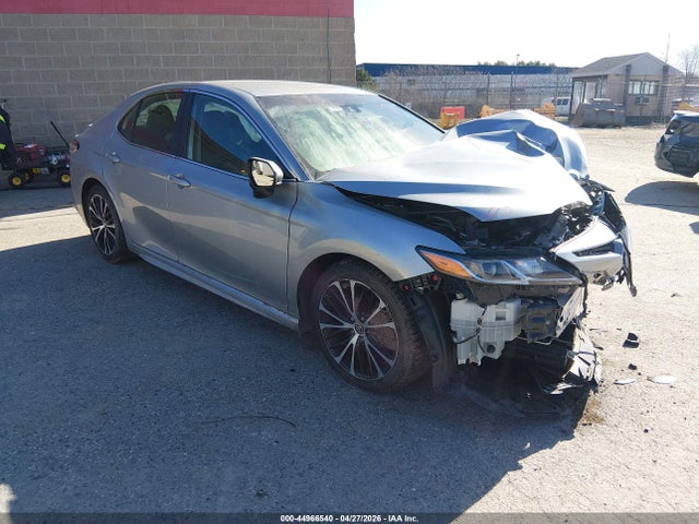 Salvage Toyota Camry Image