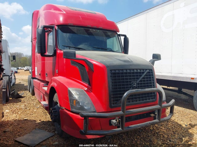 Salvage Volvo Vn Image
