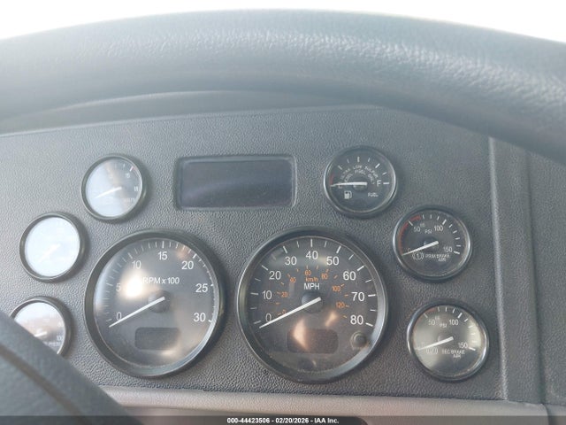 Peterbilt 365