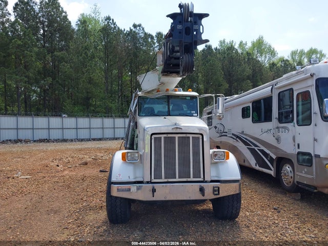Peterbilt 365