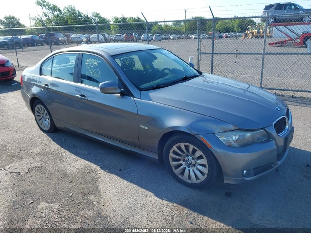 Salvage BMW 3 Series Image