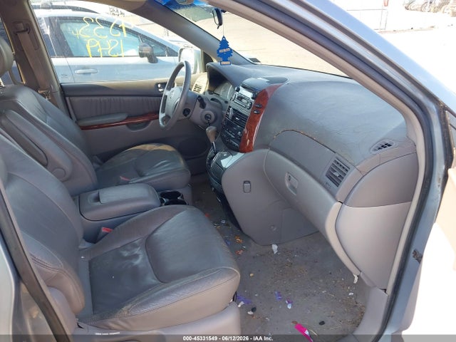 Toyota Sienna Xle
