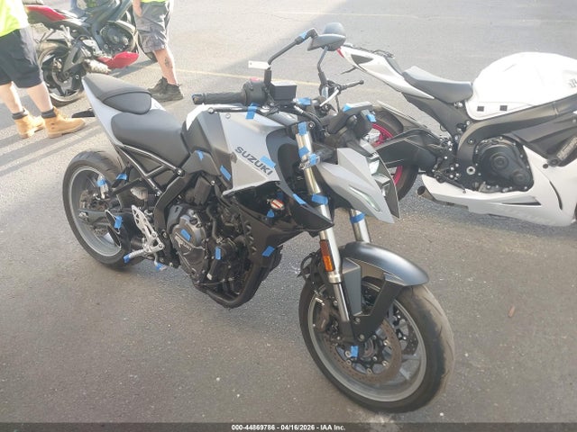 Salvage Suzuki Gsx800 Image