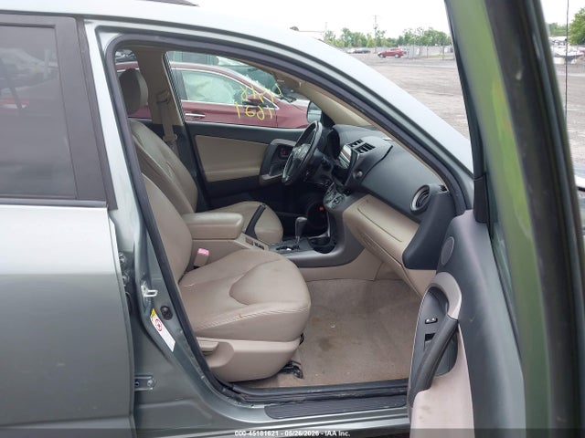 Toyota RAV4 Limited